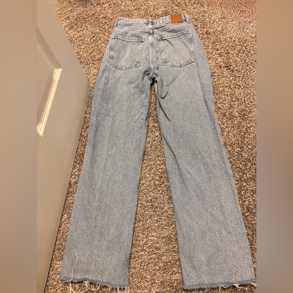 Zara High Rise Jeans - Picture 2 of 5